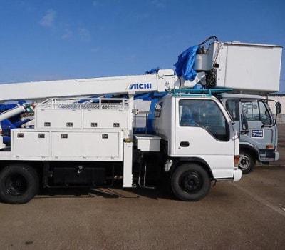 Isuzu АГП-16